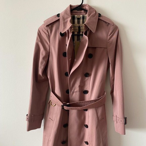 Burberry Trench Coat [NEW w/ tag]